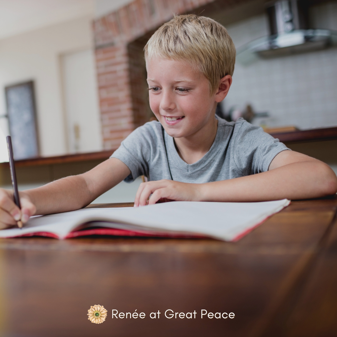 5 Advantages of Homeschooling an Only Child | Renée at Great Peace #homeschooling #onlychild #family #homeschool #Ihsnet