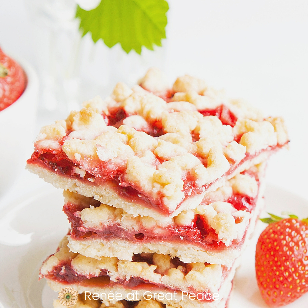 Healthy + Delicious + Low-carb Strawberry Crumb Bars | A recipe for low-carb strawberry crumb bars with sweet, and crumbly goodness. | Renée at Great Peace #strawberries #summerdesserts #summerrecipes #strawberryrecipe #lowcarb #mealplanning