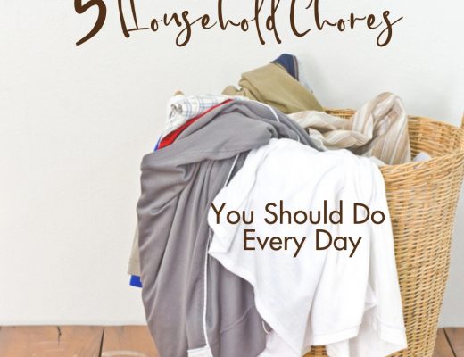 5 Household Chores You Should Do Every Day | Renée at Great Peace #householdchores #homemaking #keeperathome #ihsnet