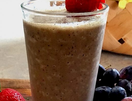 Strawberry and Grape Smoothie Recipe | Great Peace Living #smoothies #strawberries #grapes #mealplanning #breakfast #lunch