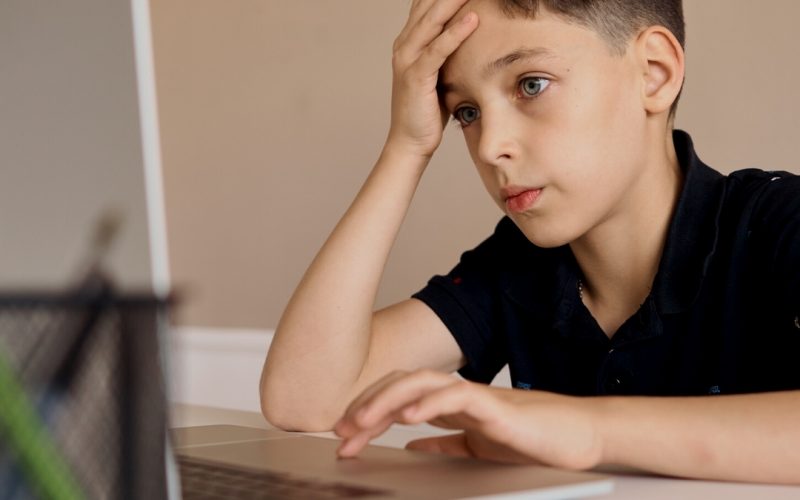 How to Keep Kids Engaged when Homeschooling | GreatPeaceLiving.com