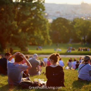 Free Activities for Families in Your Community | GreatPeaceLiving.com #family #familybonding #familyactivities
