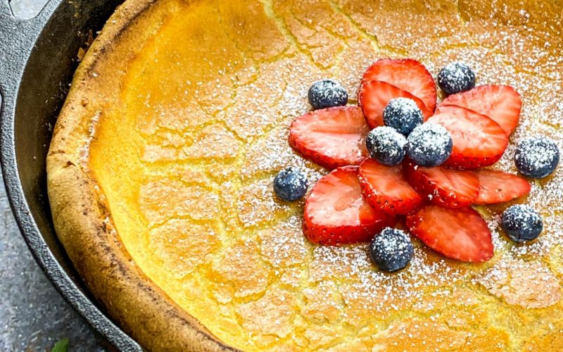 Dutch Baby Pancake Recipe | GreatPeaceLiving.com #mealplanning #breakfastideas #dutchbabypancakes